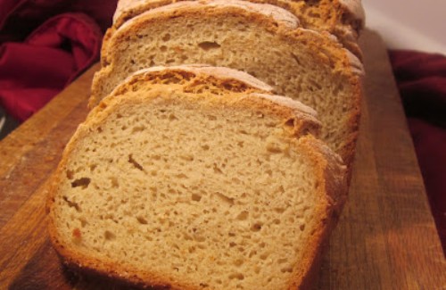 Emulsifiers in bread